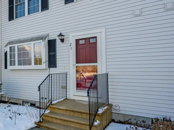 2697 Cranberry Highway APT 21, Wareham, MA 02571