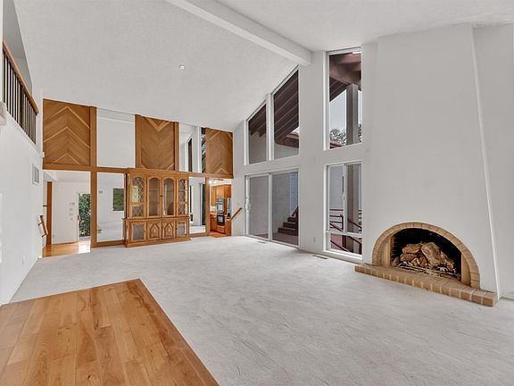 5th image of 1110 Uplands Dr