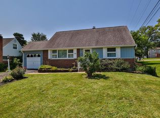 1 Hadley Rd, Cincinnati, OH 45218