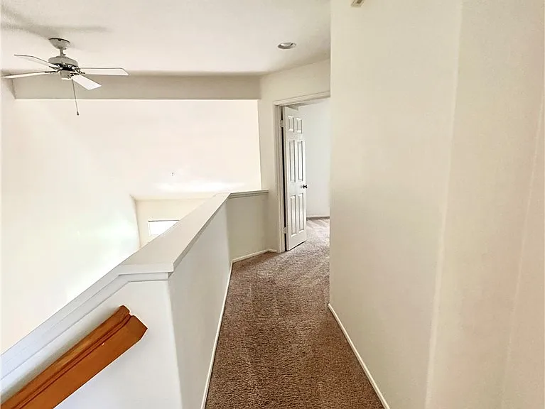 541 S Glenhurst Dr — Photo 11