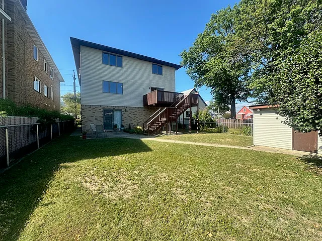 124 Johnson Ave — Photo 3