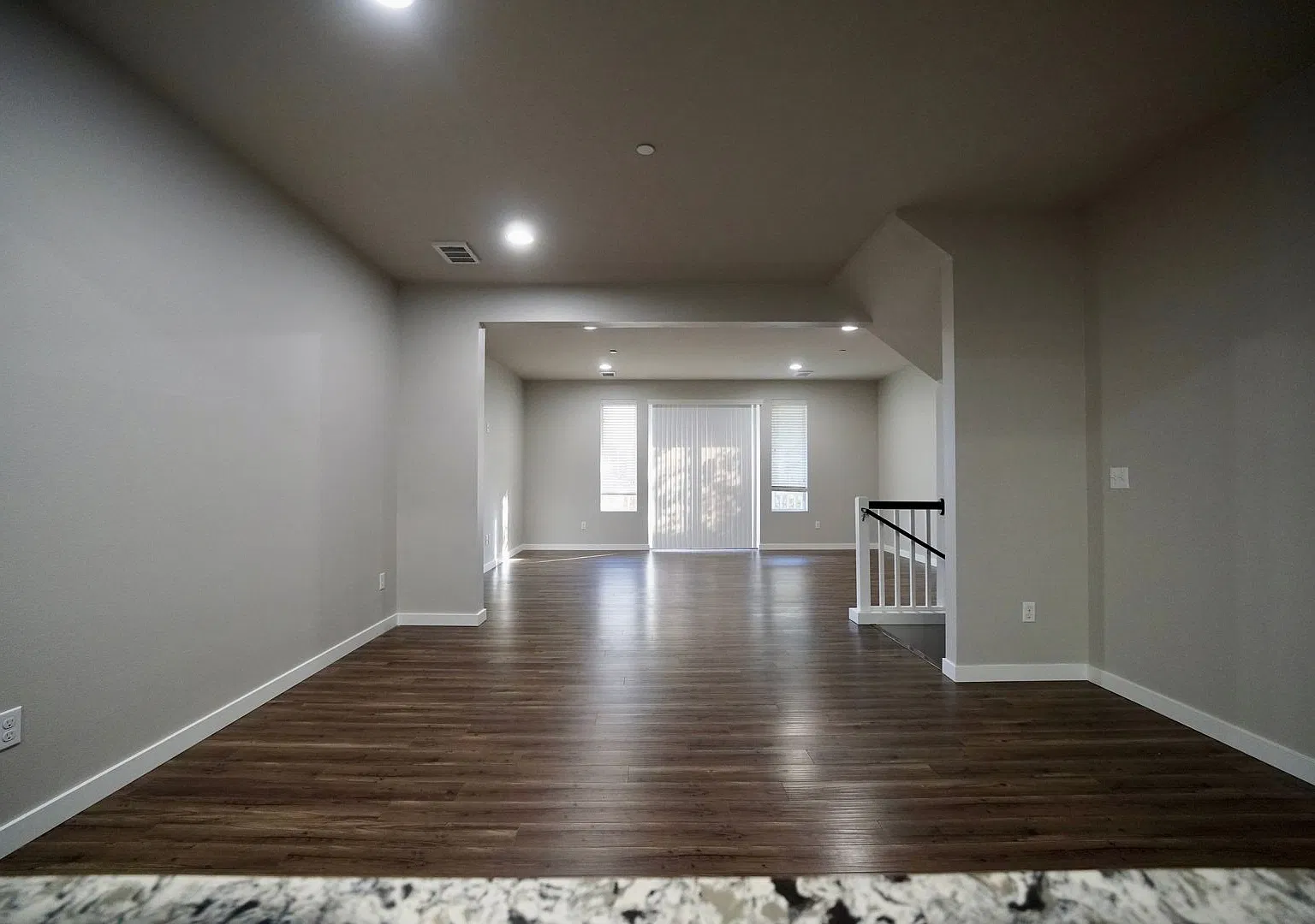 Beautifully Updated Everett Home with Modern Finishes & Extended 2-Car Garage — Photo 3