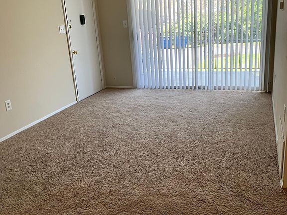 3rd image of 1700 Carlisle Ave APT 20