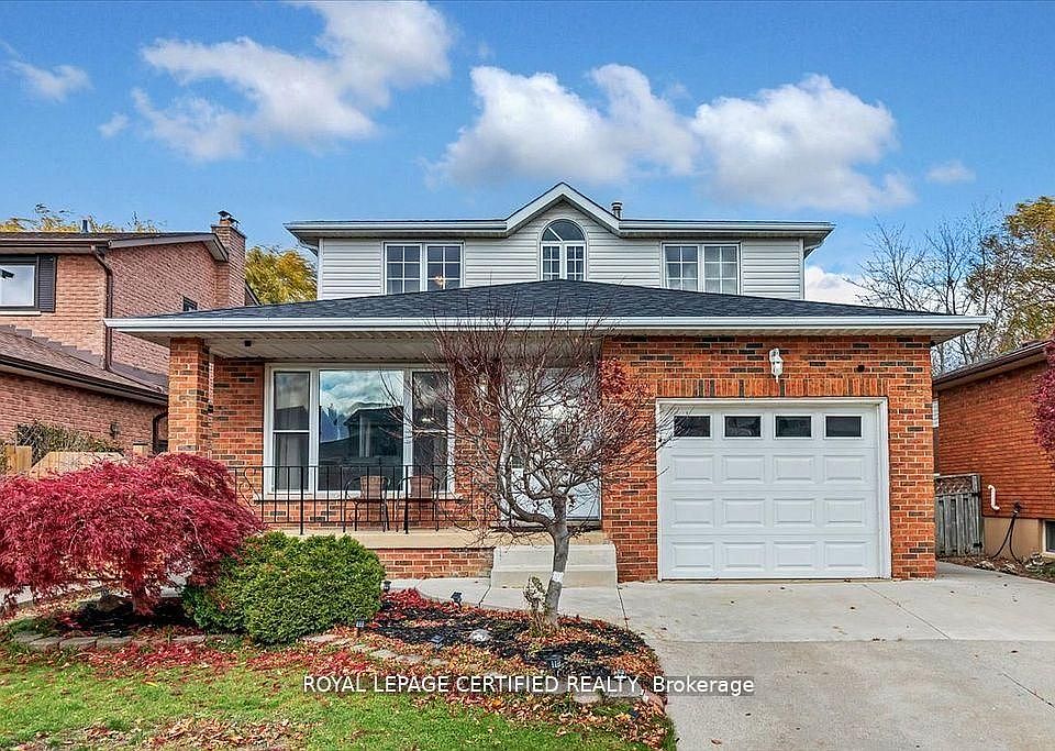 1st image of 35 Trenholme Cres