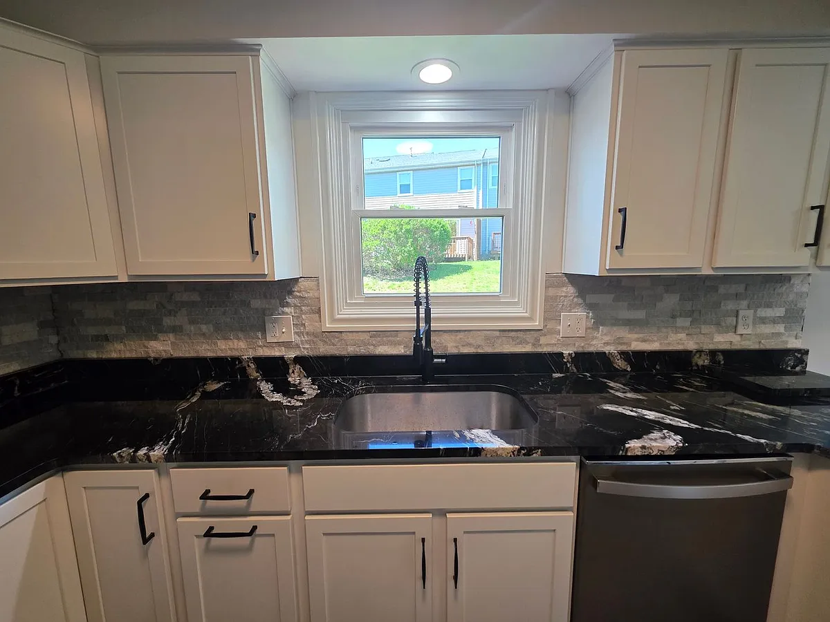 Building Photo - 307 Squire Cir