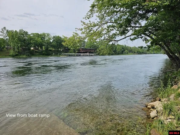 44 Cane Island Rd, Flippin, AR 72634