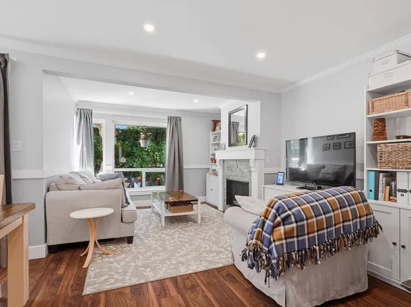 15913 Alder Pl, Surrey, BC V4A 5J1