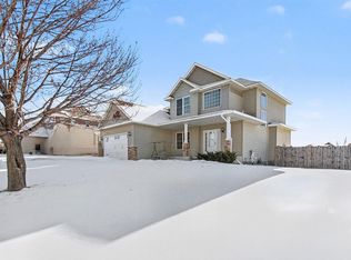 19375 Harmony Ave, Rogers, MN 55374