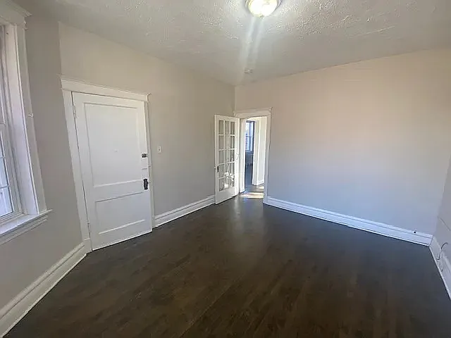 3403 Maple Ave #1 — Photo 8