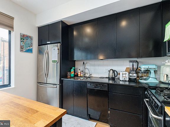 5th image of 2228 Frankford Ave #2A