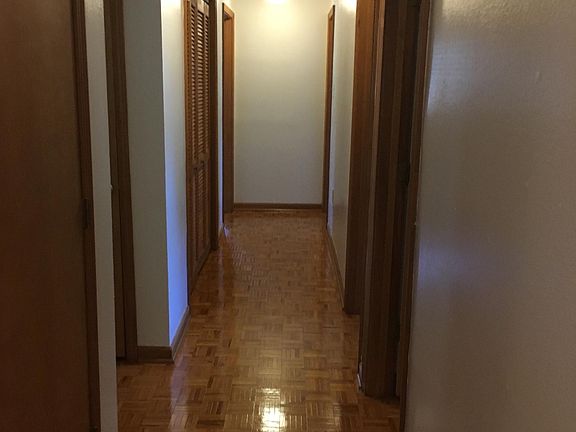 5th image of 5557 Appletree Cir