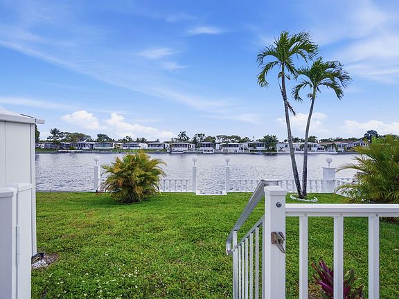 4th image of 2774 SW 54th Street