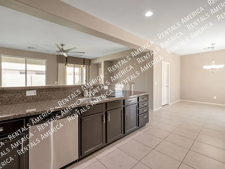 21442 E Saddle Ct — Photo 12