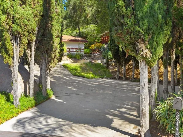 28444 Fallen Tree Ln, Escondido, CA 92026