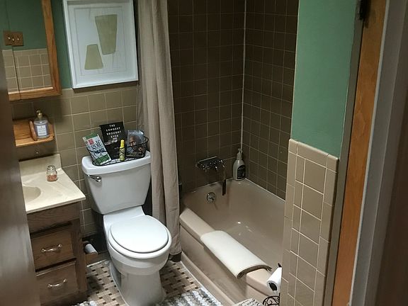 3rd image of 7209 Berkridge Dr