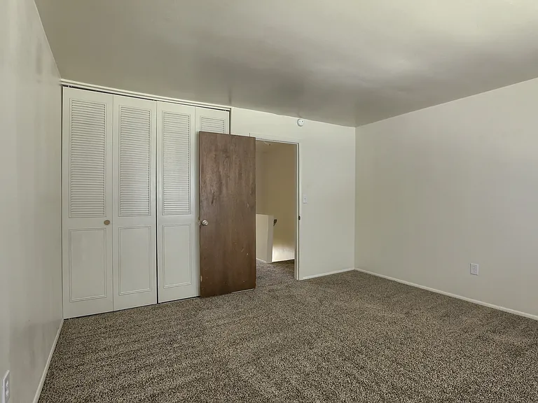 700 Salem Rd — Photo 8