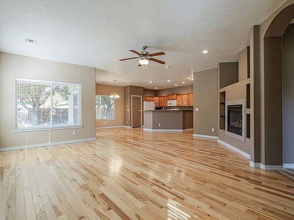 2nd image of 461 Chatfield Dr