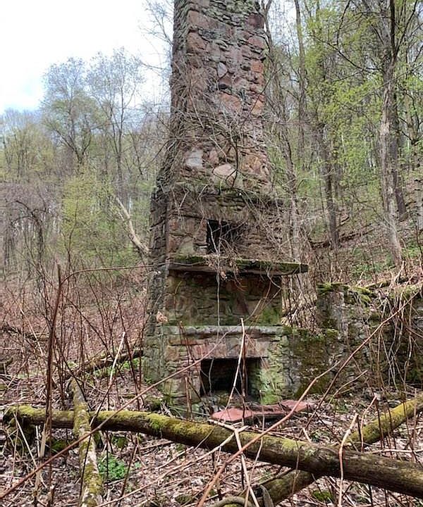 2nd image of Kemp Ln