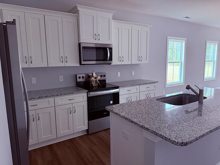 855 Bertwood Rd SW — Photo 5