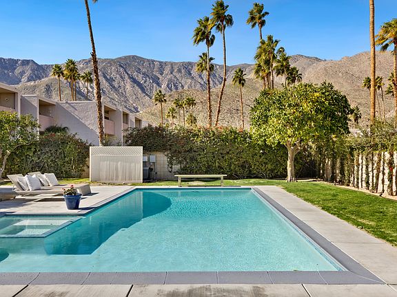 3rd image of 2643 Canyon Dr S
