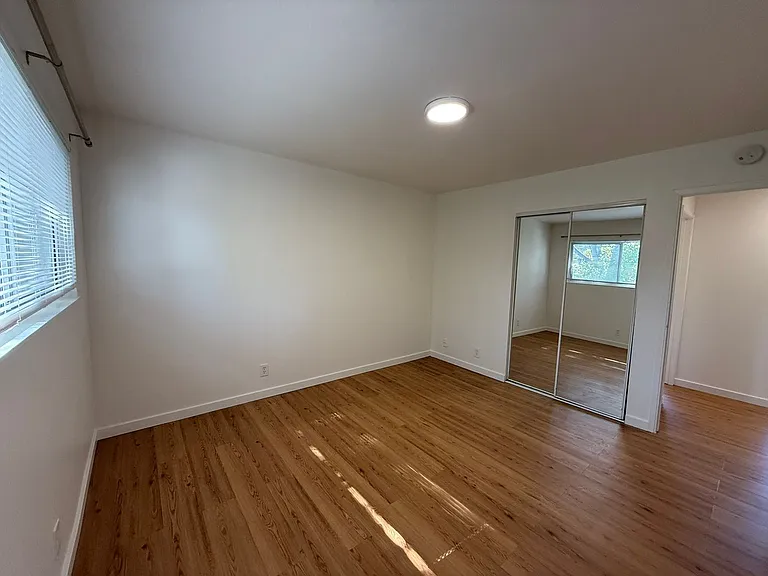 1528 Woolsey St #C — Photo 14