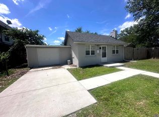 4823 SW 17th St, Topeka, KS 66604