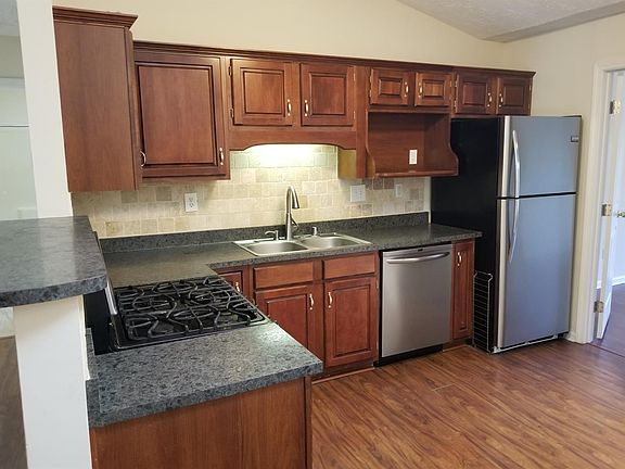 5th image of 3588 Cave Hill Pl