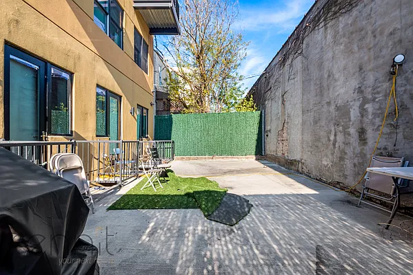 Rented by Rennit Inc. | media 14