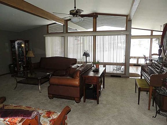 5th image of 4015 Northwood Dr NE