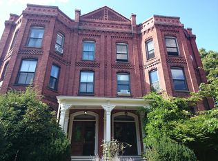 15 Davis Ave #1A, Brookline, MA 02445