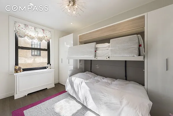 Sold by Compass | media 18