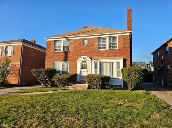 13513 Cedar Rd, University Heights, OH 44118