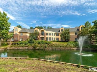 6211 Utica Ridge Rd UNIT 205, Davenport, IA 52807