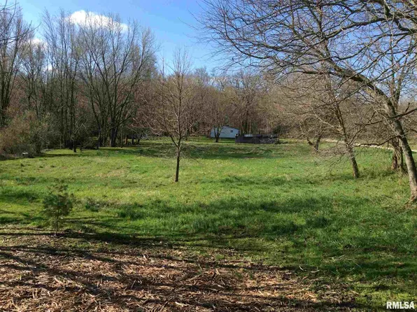 23 & 24 Fair Acres Dr, Monmouth, IL 61462