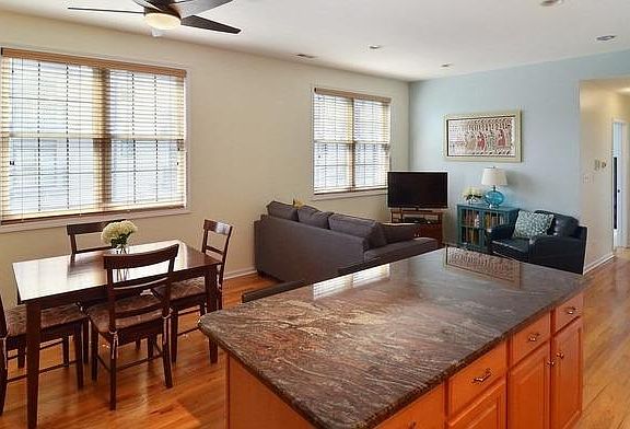5th image of 814 N Washtenaw Ave #2
