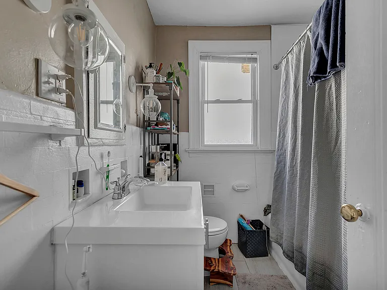 68 Sheldon Ter #2 — Photo 16
