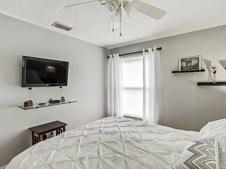 12957 Mandarin Rd — Photo 15