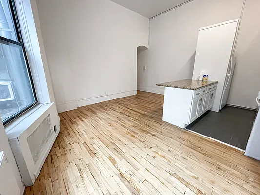 Rented by Highline Residential | media 13