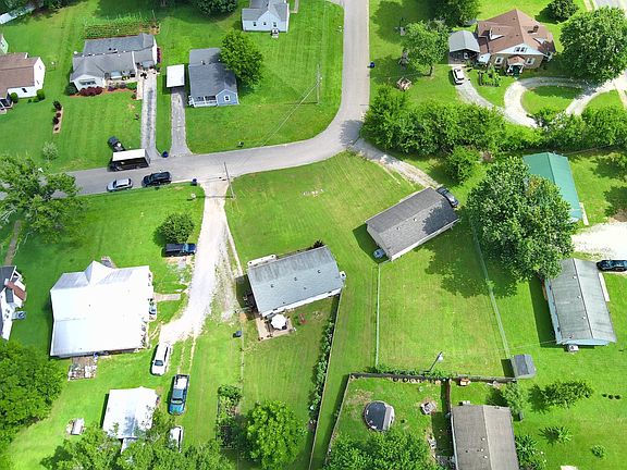 3rd image of 618 Coble Cir