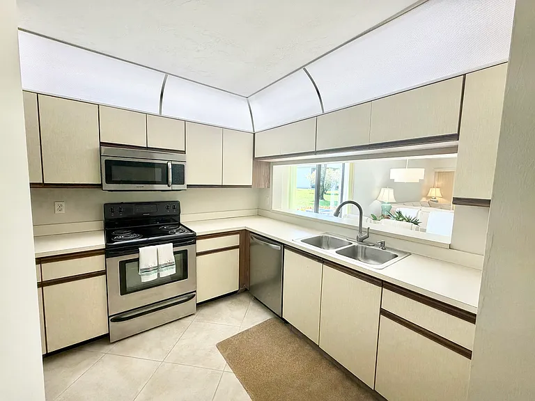 1208 Commonwealth Cir #J-101 — Photo 14