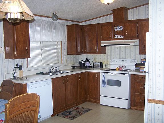 2nd image of 6702 NE 1st Ct