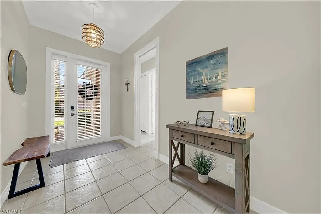 3 bed, 2.0 bath, 1567 sqft, $8,950 — Photo 3