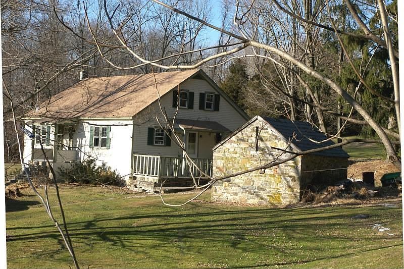 2nd image of 81 Jenny Jump Rd