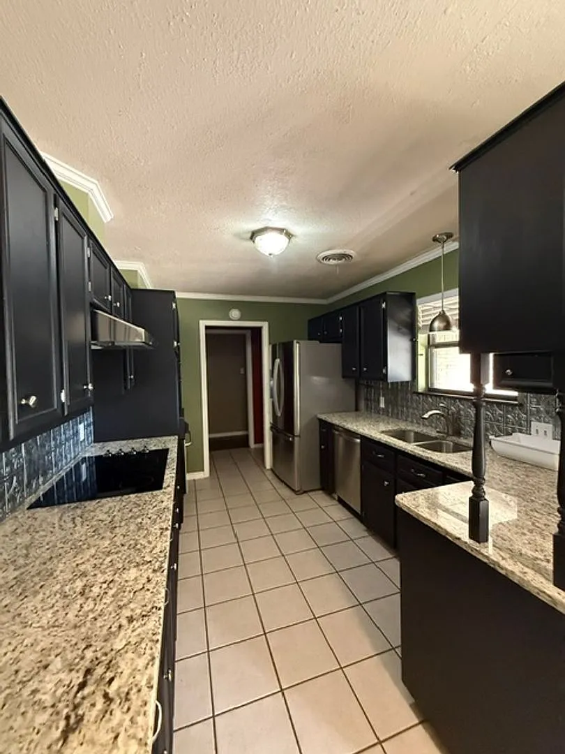 1949 Chimney Wood Ct — Photo 4