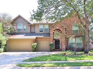 2704 Cobblestone Dr, Grapevine, TX 76051