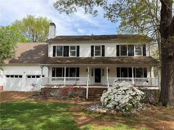 3226 Derby Cir, High Point, NC 27265