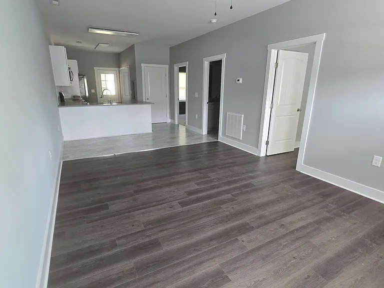 913 Cloud Springs Rd — Photo 23