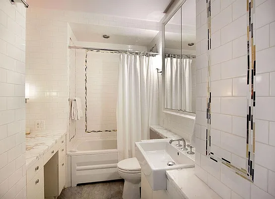 Sold by Warburg | media 8