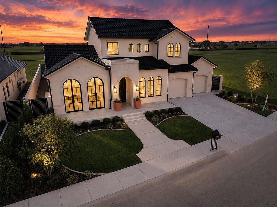 1st image of 2516 Highbury Dr