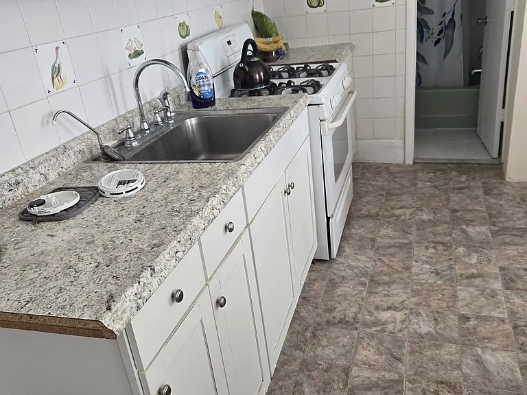 147 W 31st St #6 — Photo 7